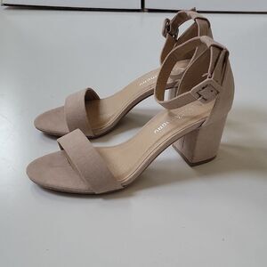 NEW 6.5 CHINESE LAUNDRY NEUTRAL BLOCK HEELS STRAPPY TAN NUDE SANDALS 6 1/2 NWOT